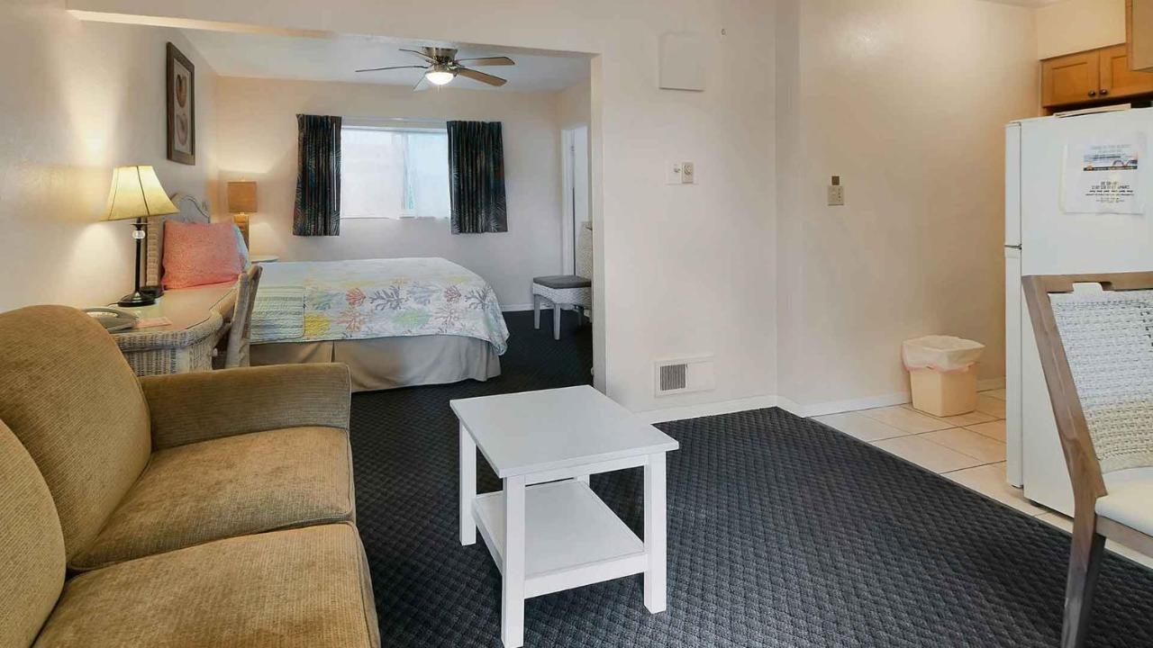 Carlton House Motel And Suites St. Pete Beach Dış mekan fotoğraf