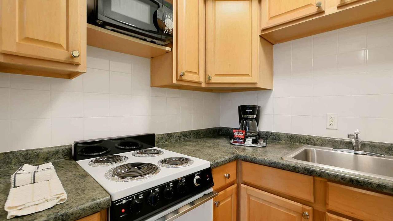 Carlton House Motel And Suites St. Pete Beach Dış mekan fotoğraf