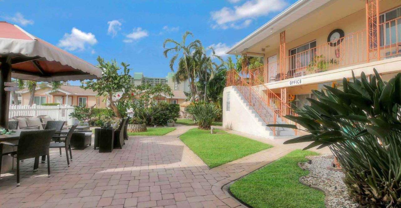 Carlton House Motel And Suites St. Pete Beach Dış mekan fotoğraf